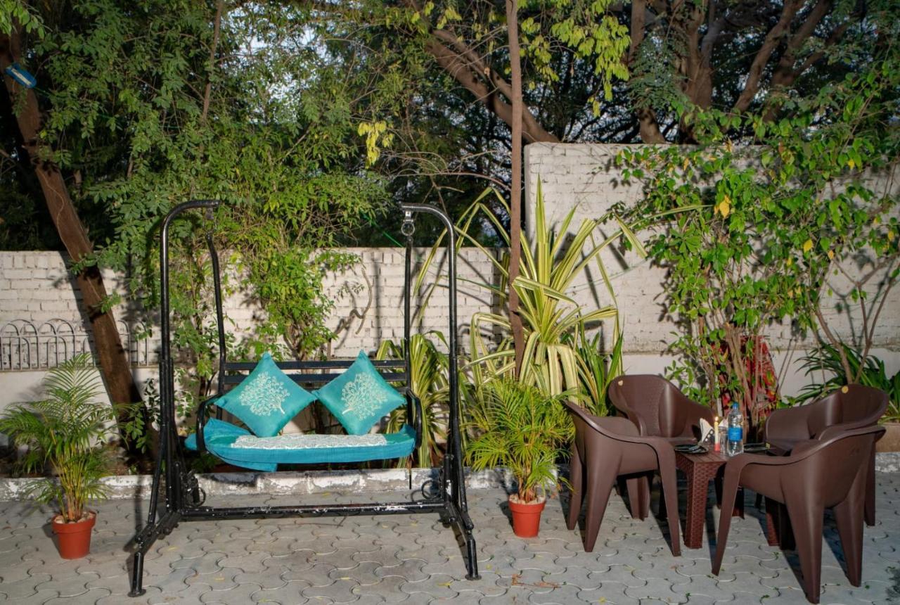 Hotel Ambavgarh Palace Udaipur Exteriör bild