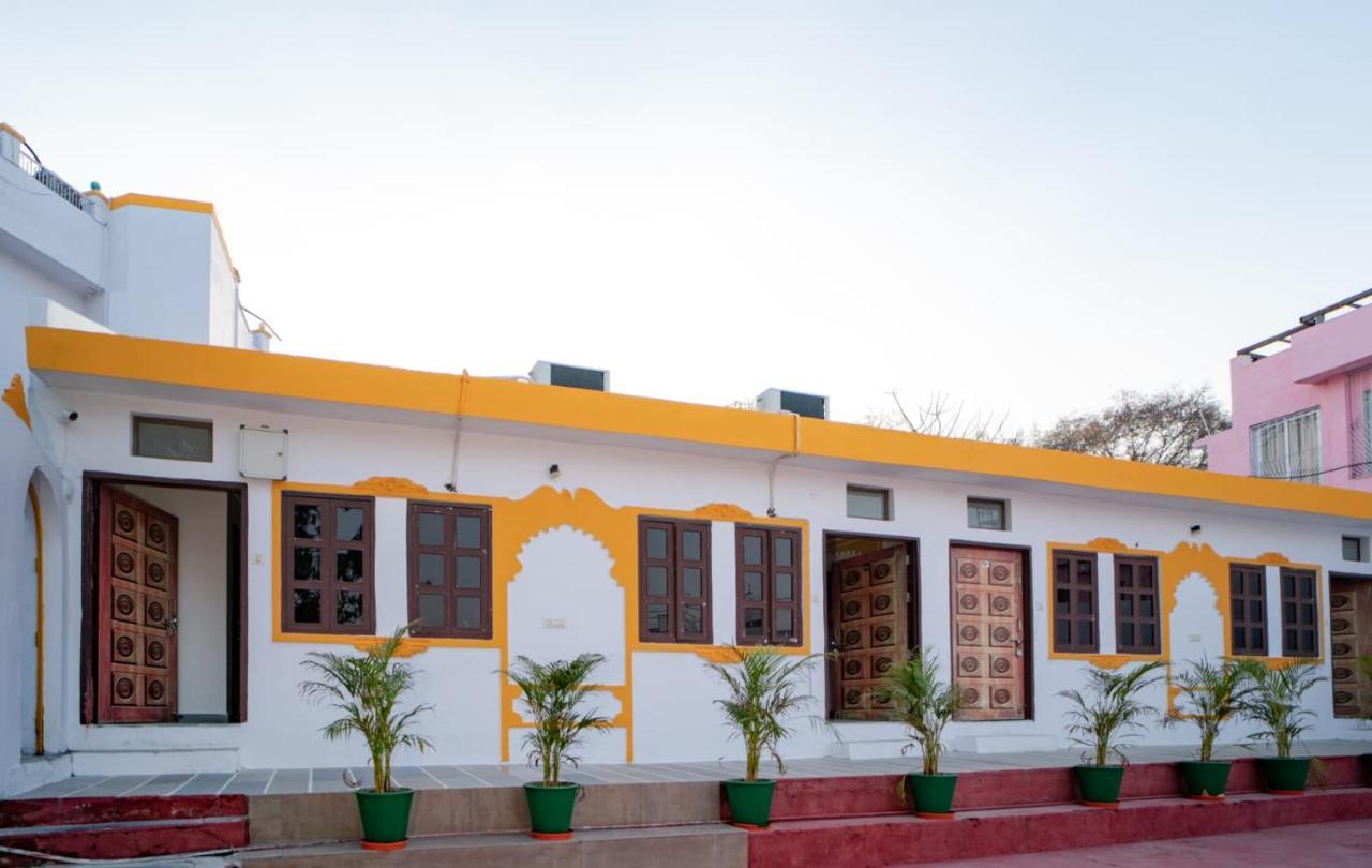 Hotel Ambavgarh Palace Udaipur Exteriör bild