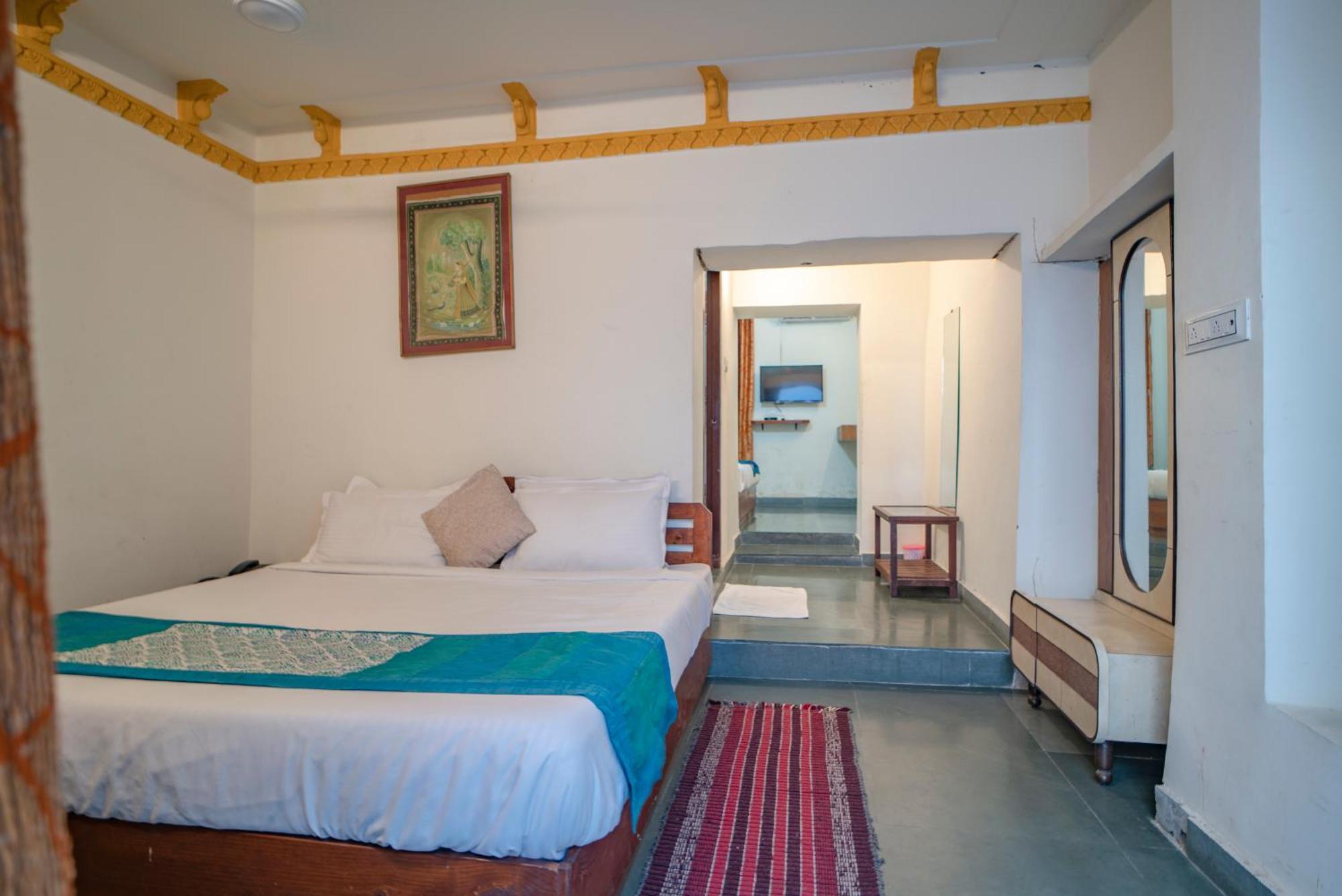 Hotel Ambavgarh Palace Udaipur Exteriör bild