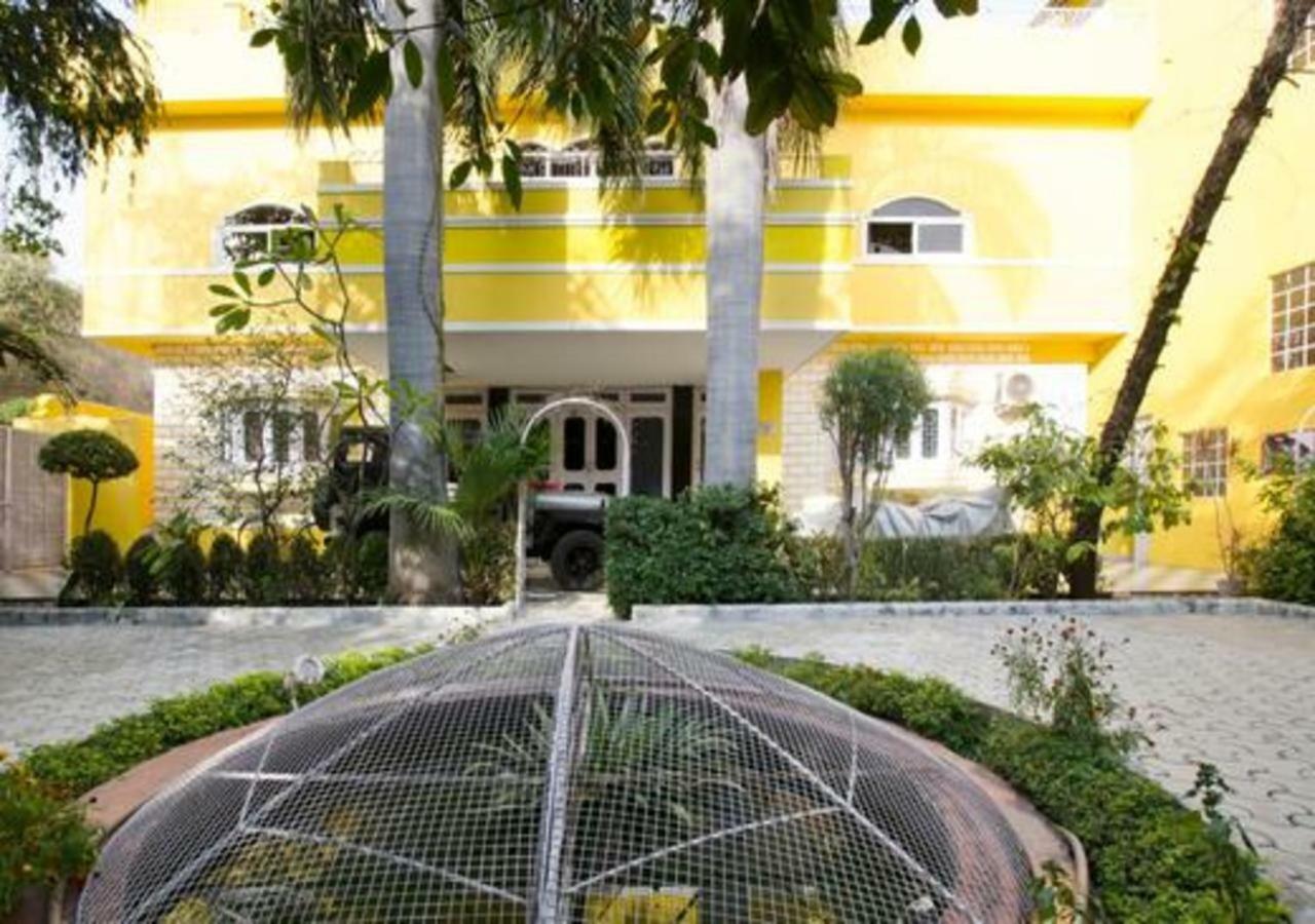 Hotel Ambavgarh Palace Udaipur Exteriör bild