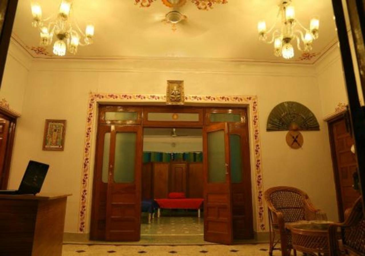 Hotel Ambavgarh Palace Udaipur Exteriör bild